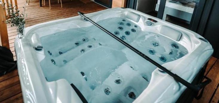 Sea House Pool & Jacuzzi, Bikes, Sup - Privilege Point Camping & Villas Selce Eksteriør bilde